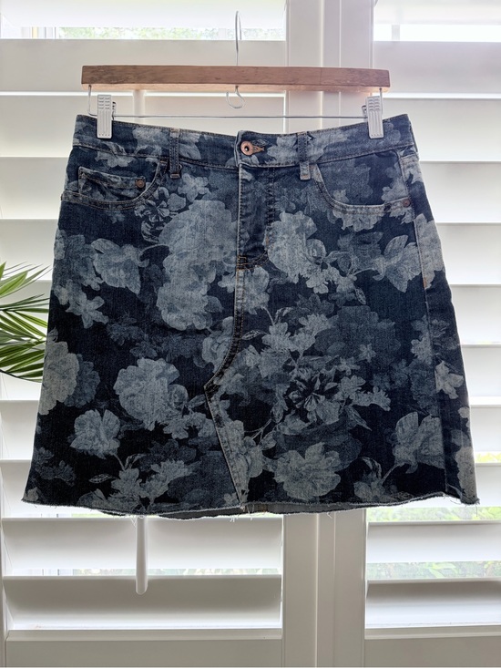Anne Klein Dresses & Skirts - Anne Klein Black Floral Denim Mini Skirt